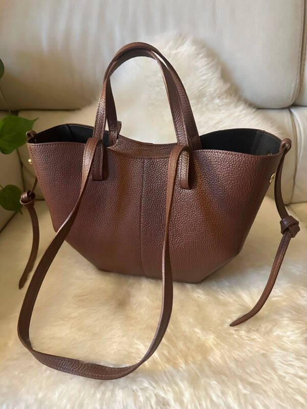 9b0f2f391f5dcae67dd580ca756c295bac178309dacc408f0ef68d6419949106.jpg Classic Brown Italian Leather Pebbled Tote